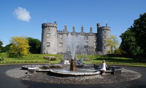 Kilkenny-castle-rose-garden